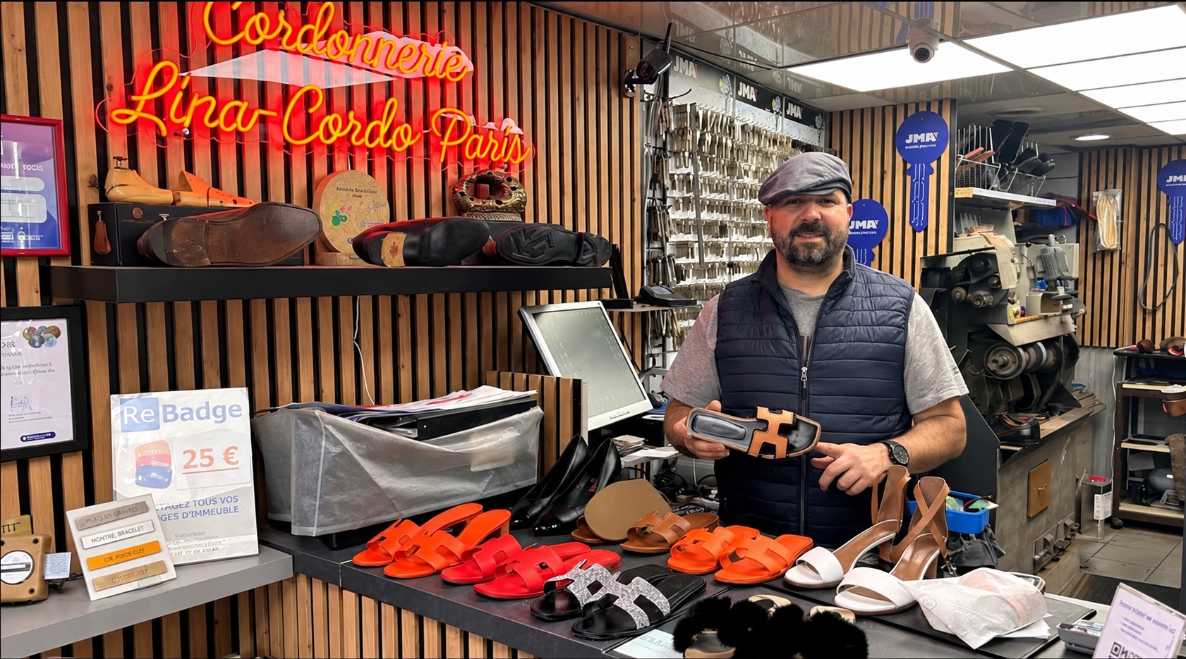 Le comptoir et les outils de l’atelier
